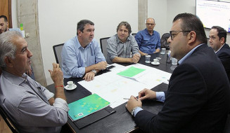 Alan Guedes durante encontro com Reinaldo; Foto: Chico Ribeiro/Portal MS