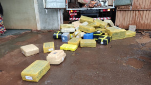 Douradense é preso pela Defron que apreende caminhão de mudanças com drogas