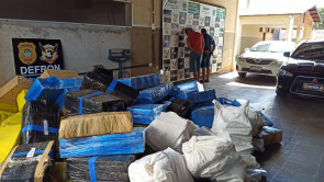 Patrão e funcionário são presos pela Defron com 3 toneladas de maconha na fronteira