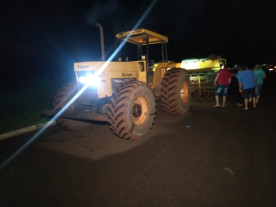 Homem morre ao colidir moto em traseira de trator em Douradina