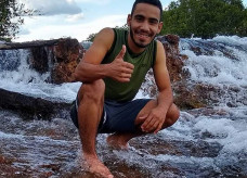 Jonadabi em foto postada na rede social (Reprodução Facebook)