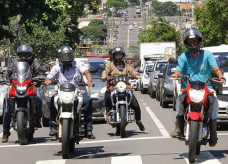 Para ter acesso a este benefício, o proprietário da motocicleta precisa pagar o licenciamento e IPVA deste ano; Foto: Edemir Rodrigues/Portal MS