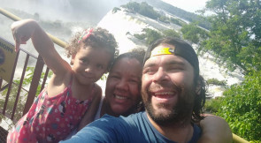 Família que morreu entre Juti e Naviraí volta de férias de Foz do Iguaçu