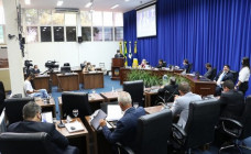 Vereadores se reuniram em plenário para discussão de pauta da segunda sessão do ano; Foto: Valdenir Rodrigues/CMD