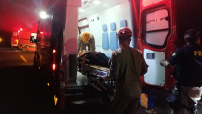 Ônibus com 32 passageiros capota entre Dourados e Ponta Porã e deixa vários feridos