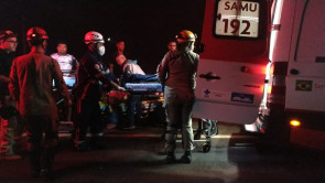 Ônibus com 32 passageiros capota entre Dourados e Ponta Porã e deixa vários feridos