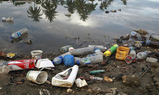 22 milhões de toneladas de plástico poluem o meio ambiente a cada ano