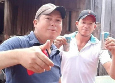 Os dois irmãos executados por pistoleiro na madrugada de hoje na fronteira (Foto: Capitán Bado.com)