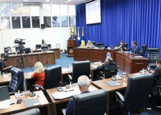 Vereadores se reuniram em plenário para apreciação de projetos em primeira e segunda votação; Foto: Valdenir Rodrigues/CMD