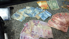 SIG prende foragido de Justiça que vendia droga próximo de escola no Estrela Porã em Dourados