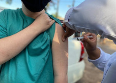 Serão distribuídas 400 senhas a partir das 14h, para dose adulta e infantil; Foto: Assecom