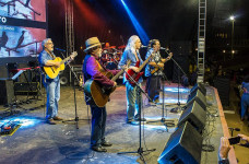 Na abertura, sobe ao palco o grupo Chalana de Prata; Foto: Divulgação