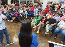 Dr. Guto anuncia pré-candidatura a deputado federal em ato ao lado de Rose Modesto; Foto: Divulgação