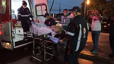 Fernando foi encaminhado ao hospital, em estado grave; Foto: Sidnei Bronka/Ligado Na Notícia