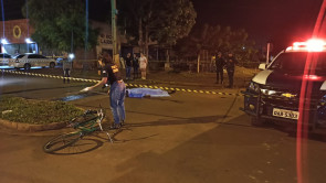 Ciclista morre após bater na lateral de veículo em Dourados