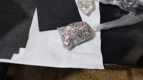 ‘Pescoço’ e ‘Microfone’ são presos pelo SIG por furto e tráfico de drogas