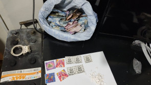 ‘Pescoço’ e ‘Microfone’ são presos pelo SIG por furto e tráfico de drogas