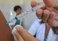 Secretaria de Estado de Saúde reforça que a vacinação tanto da Influenza quanto da Covid-19 pode ser aplicada ao mesmo tempo
