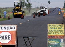 Segundo dados da Agesul, seguem em andamento 13 obras de restauração da malha rodoviária; Foto: Chico Ribeiro