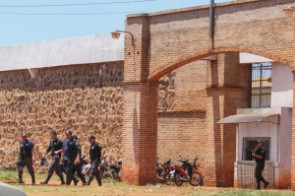 Palco de fuga em massa, presídio tem buraco à vista e reforço policial