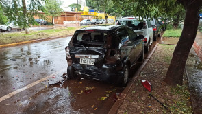 Carro invade preferencial e provoca acidente com 6 veículos em Dourados