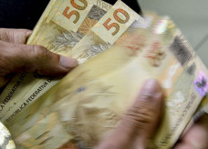 INSS começa a pagar a quem recebe mais de um salário mínimo; Foto: Agência Brasil