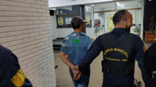 Homem confirmou o ato aos guardas municipais; Foto: Adilson Domingos