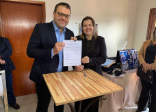 Alan Guedes e Daniela Hall; Foto: Assecom