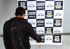 Foragido da justiça é preso pela GM após furtar fios de energia em Dourados