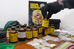 Paraguai: Rede de distribuição de drogas sintéticas formada até por brasileiros é desmantelada