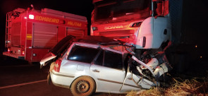 Cinco pessoas morreram após colisão entre carro e carreta em Dourados