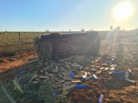 Ao atender ocorrência de acidente, PMR apreende mais de 1t de maconha na MS-040