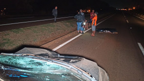 Vídeo: Homem morre atropelado por carro na BR-163 em Dourados
