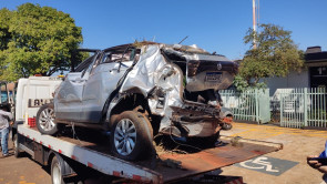 Traficante capota carro lotado de maconha e quebra perna em Itahum