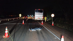 Adolescente de 16 morre após ser atropelado por ônibus em Dourados