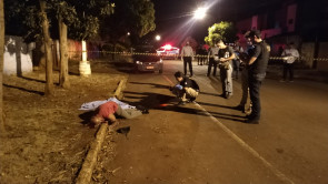 Homem é assassinado com 9 tiros de pistola na Vila Aurora em Dourados