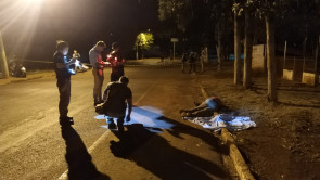 Homem é assassinado com 9 tiros de pistola na Vila Aurora em Dourados