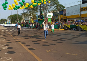 Cerca de 40 mil pessoas prestigiam desfile de 7 de Setembro em Dourados