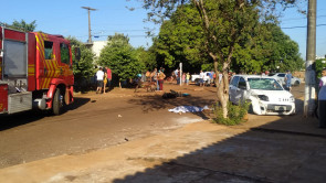Motociclista não obedece à placa de “pare”, invade preferencial e morre após bater contra um carro em Dourados