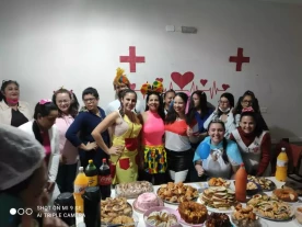 Funcionários da UPA recepcionam crianças com carinho e alegria