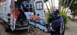 Homem fica gravemente ferido após ser agredido com golpes de fação na cabeça em Dourados