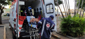 Homem fica gravemente ferido após ser agredido com golpes de fação na cabeça em Dourados