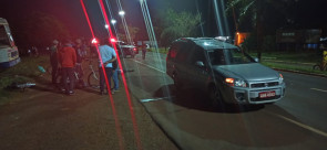 Venezuelano morre após ser atropelado por carro em Dourados; motorista do veículo fica em estado grave