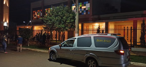 Homem mata ex-mulher, atira em 2 crianças, tenta matar outras 4 pessoas e comete suicídio no altar de uma igreja em Dourados