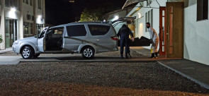 Homem mata ex-mulher, atira em 2 crianças, tenta matar outras 4 pessoas e comete suicídio no altar de uma igreja em Dourados