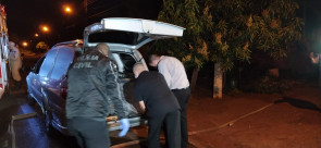 Homem morre após casa de madeira pegar fogo na Vila Cachoeirinha, em Dourados