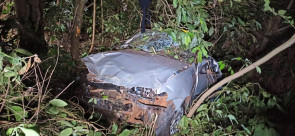 Motorista morre após perder controle de veículo, sair da pista e capotar próximo do trevo de Indápolis