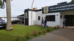 Homem é preso pelo SIG após atirar contra ex-namorada e seu atual em Dourados