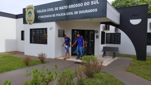 Homem é preso pelo SIG após atirar contra ex-namorada e seu atual em Dourados