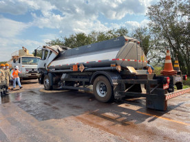 Colisão entre carretas deixa um morto na MS-379